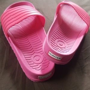 Pink Hunter slides size 11